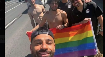 انتشار صورة مفبركة للاعبي المنتخب المصري وهم يرفعون علم المثليين