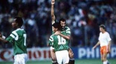 الفيفا غيرت قوانينها علشان لعب منتخب مصر 1990