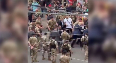 حقيقة فيديو طرد السفير الإيراني من لبنان: المقطع قديم ويوثّق حادثة اعتداء عام 2022