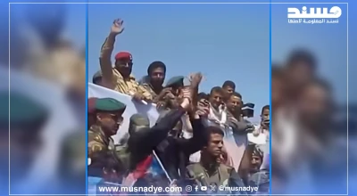 ما حقيقة ظهور الزبيدي بين أنصاره اليوم في مظاهرة في عدن؟