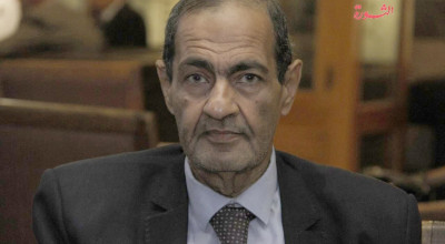 متجاهلاً إشادة الدستور المصري ومؤسسات الدولة.. أسامة الدليل يصف الحديث عن يناير بـ "الكلام التافه"