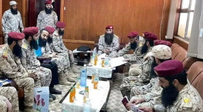 حقيقة صورة اجتماع قيادة المنطقة الرابعة بعدن