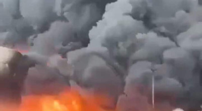 المقطع المتداول قديم ويعود إلى حادثة حريق ميناء الحمرية في إمارة الشارقة بدولة الإمارات العربية المتحدة  عام 2025.