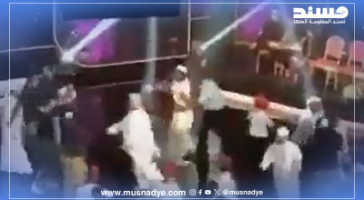 لم يُطرد فنان إماراتي من مسرح غناء في عُمان