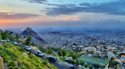 لا صحة لما يتم تداوله عن اقتحام الجيش والشرطة لحي الروضة في تعز