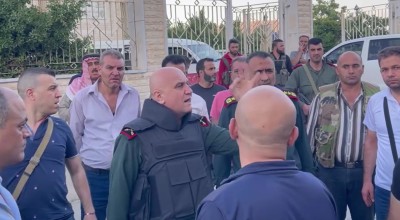 فيديو قائد شرطة ريف دمشق في حفير الفوقا متداول على أنه من اعتقالات في درعا
