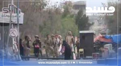 فيديو قديم لنقطة جولة القصر في تعز وليس لإغلاق القوات الحكومية طريق الحوبان والقصر حديثًا
