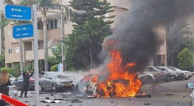 الصورة قديمة لانفجار سيارة مفخخة في شمال تل أبيب وليس لها علاقة بهجوم &#8220;الحوثيين&#8221; على يافا