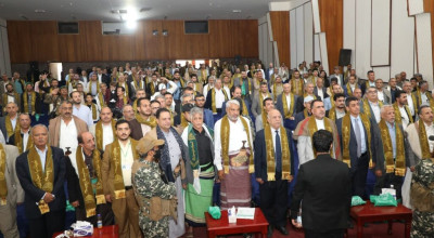 هل هذه آخر صورة لاجتماع حكومة الحوثيين قبل الاستهداف الإسرائيلي لها؟