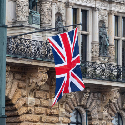 هل رحبت الخارجية البريطانية بالإعلان الدستوري في عدن؟