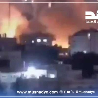 الفيديو لا يعود إلى قصف استهدف مخازن جماعة الحوثي في صنعاء، بل يعود إلى قصف إيراني على تل أبيب