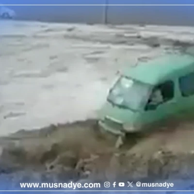 الفيديو لا يعود لغرق باص في محافظة المهرة، بل في مدينة مشهد الإيرانية في يوليو 2022.