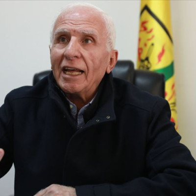 لا صحة لتجميد عضوية عزام الأحمد في منظمة التحرير الفلسطينية وحركة فتح