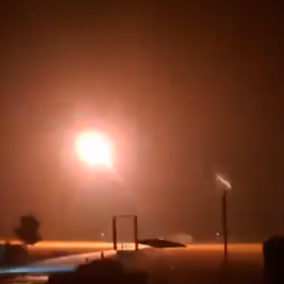 فيديو قديم مضلل.. قصف صاروخي على قسد في دير حافر