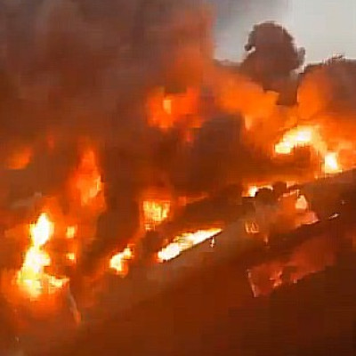ما صحة الفيديو المتداول لاحتراق مصافٍ نفطية سعودية عقب استهدافها من قبل الحوثيين؟