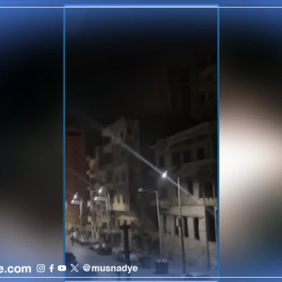 الفيديو لا يُظهر اشتباكات في عدن، بل يعود إلى اللاذقية السورية عام 2025.