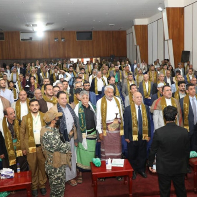 هل هذه آخر صورة لاجتماع حكومة الحوثيين قبل الاستهداف الإسرائيلي لها؟