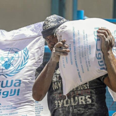 الأونروا تنفي لـ &#8221; تحقق &#8221; توزيع الدقيق  على المواطنين في قطاع غزة خلال الأيام القادمة