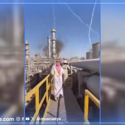 فيديو مُولَّد بالذكاء الاصطناعي وليس لقصف إيراني على منشآت نفط سعودية