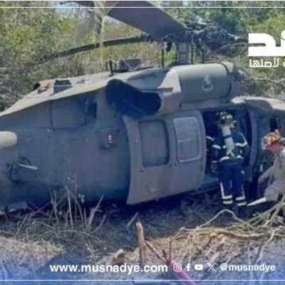 الفيديو قديم ويعود لتحطم مروحية أمريكية في هندوراس عام 2025، وليس سقوط طائرة في طهران