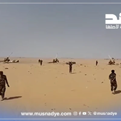 فيديو لاطلاق نار مدفعية في منطقة صحراوية فيديو قديم