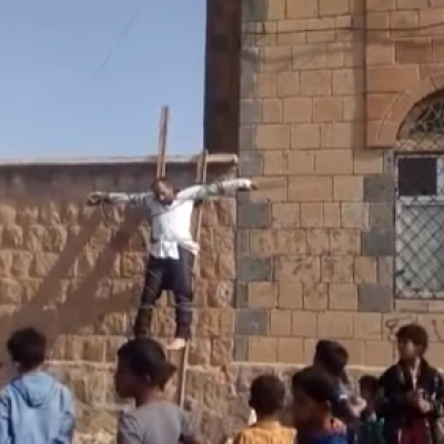 فيديو يُزعم أنّه يوثّق إعدام الحوثيين لمعلم في تهامة .. ما حقيقته؟
