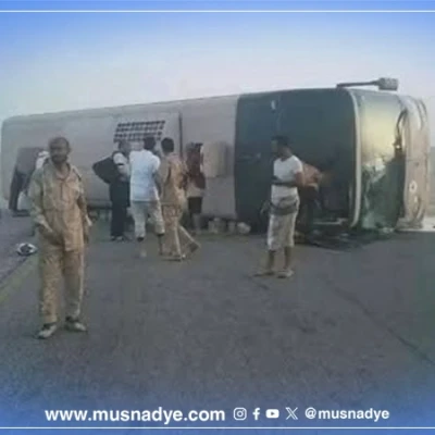 الصورة المتداولة قديمة وتعود لانقلاب حافلة في 2018 وليست حادثًا حديثًا في عدن