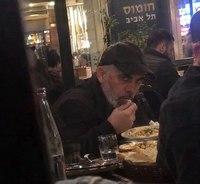 صورة مولدة بالذكاء الاصطناعي تزعم ظهور يحيى السنوار في تل أبيب