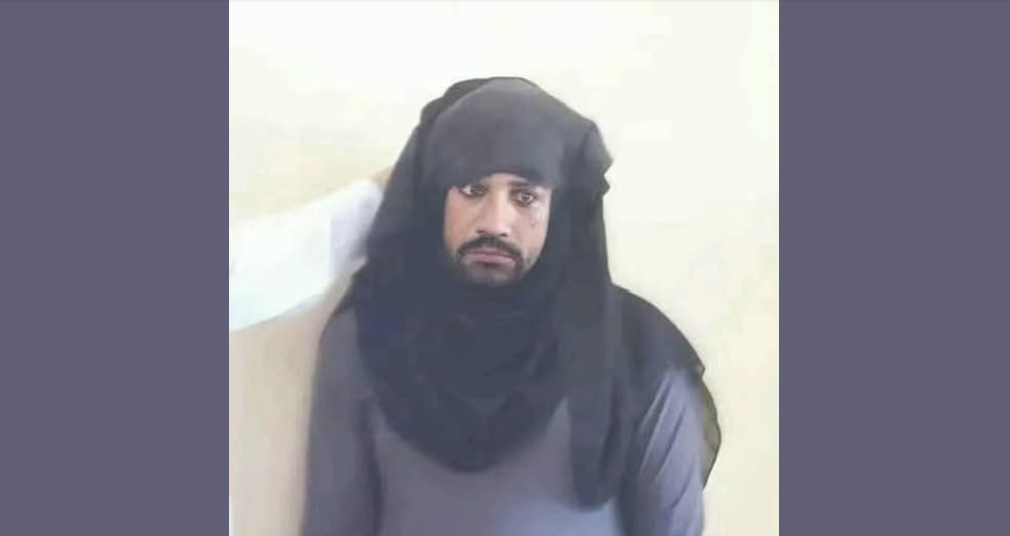 الصورة من مصر وليست لمتظاهر قبض عليه في المكلا