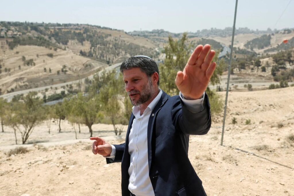 لم يصرح سموتريس حول الفلسطينيين حاملي الوثائق الأردنية 