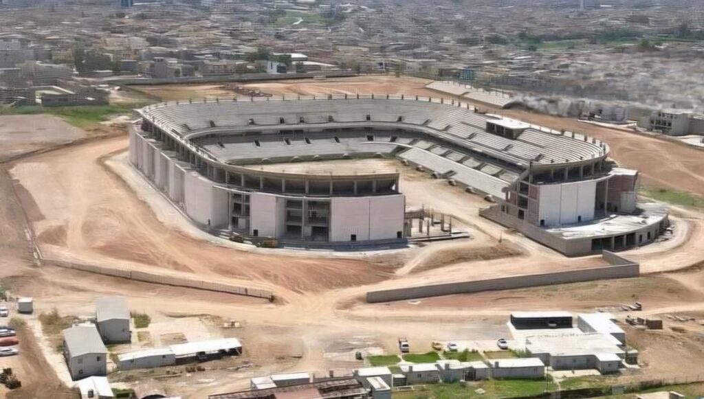 صورة بناء أكبر ملعب في المخا تعود لملعب الموصل الأولمبي في العراق