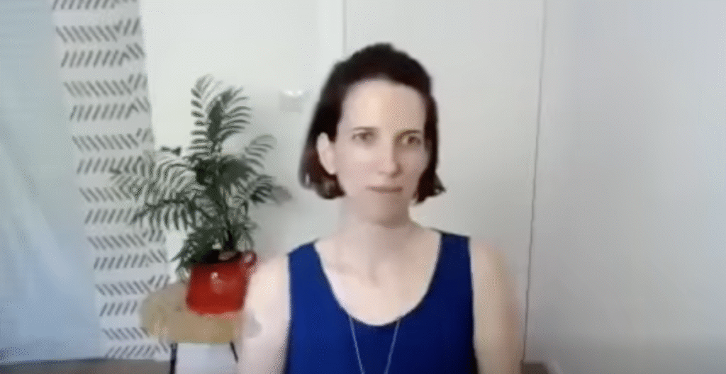 انتشار فيديو مفبرك لأسيرة إسرائيلية خرجت من غزة