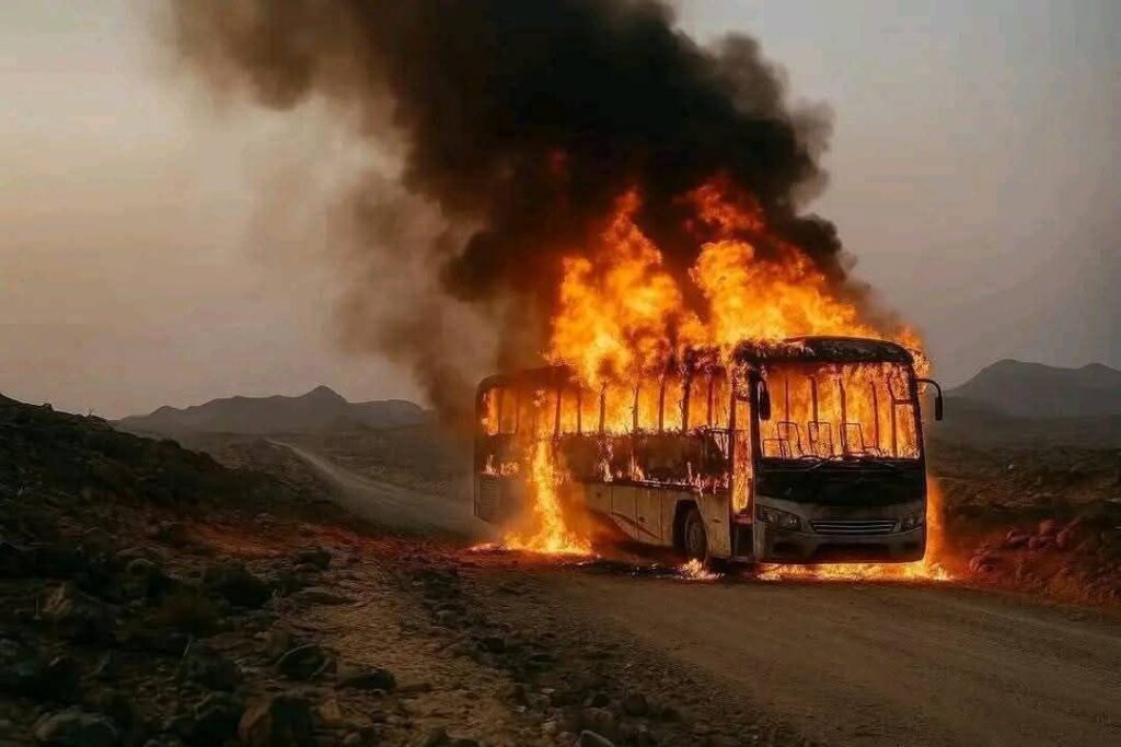 الصورة مولدة بالذكاء الاصطناعي وليست لاحتراق حافلة نقل جماعي في أبين