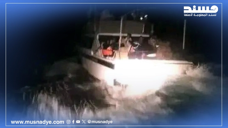 الصورة لا تُظهر خروج زوارق من معاشيق، بل تعود إلى طرابلس عام 2022.