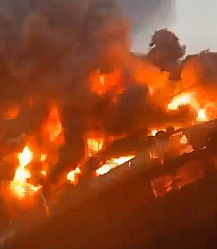 ما صحة الفيديو المتداول لاحتراق مصافٍ نفطية سعودية عقب استهدافها من قبل الحوثيين؟