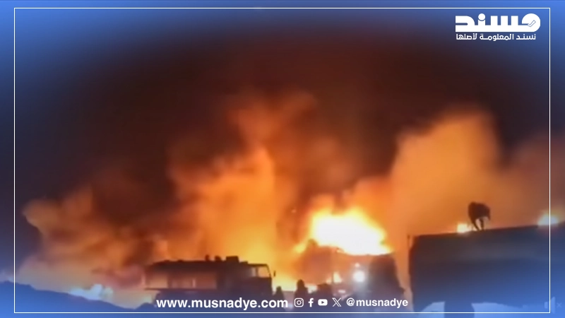 الفيديو يعود لانفجار مصفاة نفط في سوريا، وليس انفجار مخزن أسلحة في حضرموت.