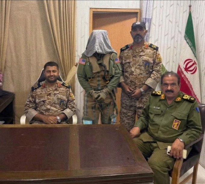 انتشار صورة لاحتجاز طيار أمريكي على يد جنود إيرانيين مولدة بالذكاء الاصطناعي