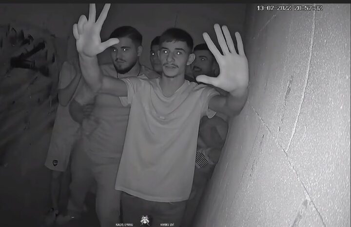 حقيقة فيديو تعذيب أسرى فلسطينيين: من “بيت رعب تفاعلي” في تركيا وليس حادثة حقيقية