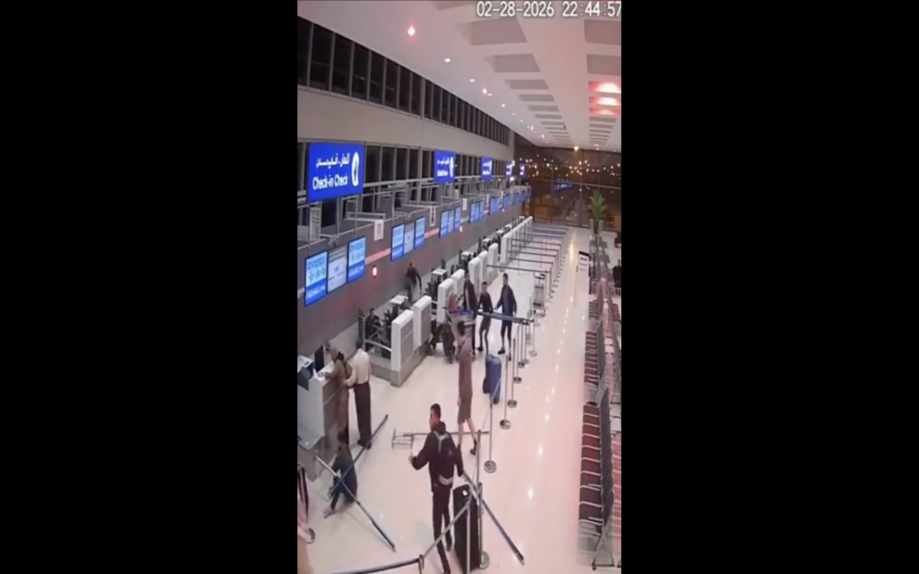 فيديو مولد بالذكاء الاصطناعي لاستهداف مطار دبي 