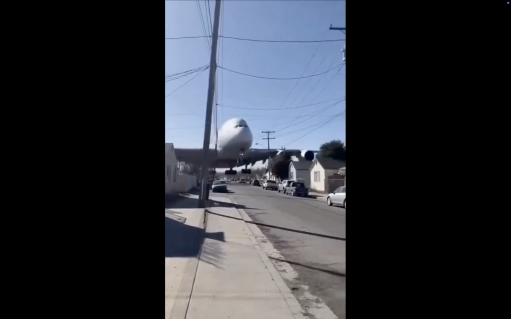 فيديو تحطم طائرة لحكومة دبي قرب تل أبيب مولد بالذكاء الاصطناعي