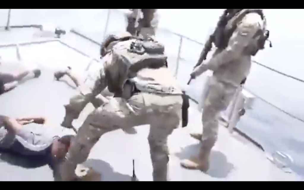 فيديو “الإنزال البحري” يعود لعملية مكافحة قرصنة في المحيط الهندي وليس لأحداث إيرانية 