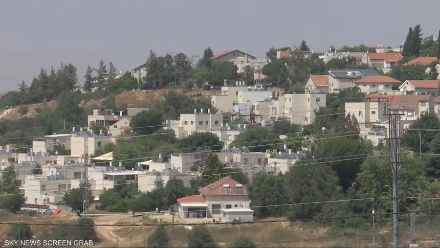 لم يصدر الكابينت قرارًا بسحب الاعتراف بدور السلطة الفلسطينية في تنظيم حركة المسافرين