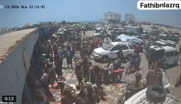 فيديو لقصف أمام سوق شعبي بباب المندب يُنسب للطيران السعودي.. ما حقيقته؟