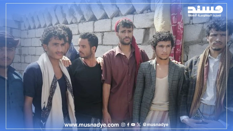 الصورة لا تعود لأسرى من حضرموت بل لأسرى في جبهة البيضاء عام 2021