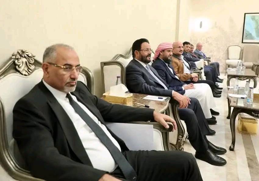 الصورة من اجتماع سابق لمجلس القيادة الرئاسي في عام 2024