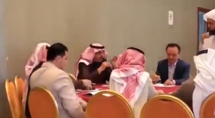 الفيديو منذ عام 2019 للعميد الشهري وليس للسفير آل جابر