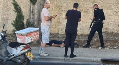 منفذ عملية الطعن في القدس المحتلة مصاب على قيد الحياة ولا قتيل في العملية